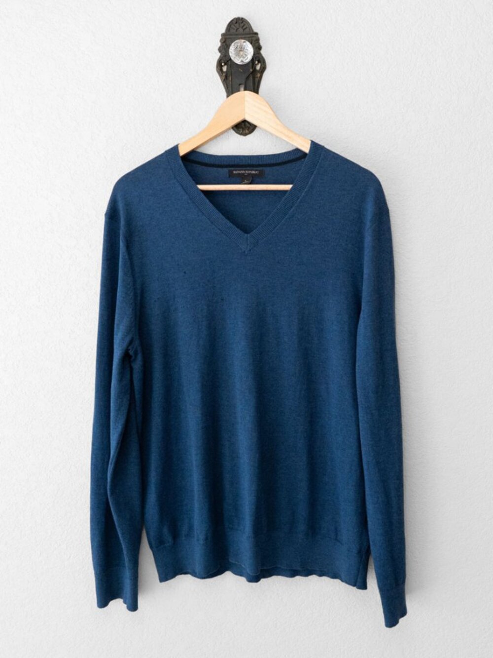 Banana Republic Sweater Mens L Blue V Neck Cotton Blend Lightweight Pullover